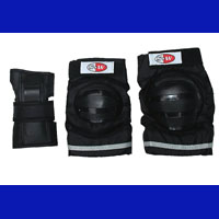 Unique Protective Gear  - Knee Pads, Elbow Pads, Wrist Guards Together Per Set Or Indivual.  Material With DuPont's 